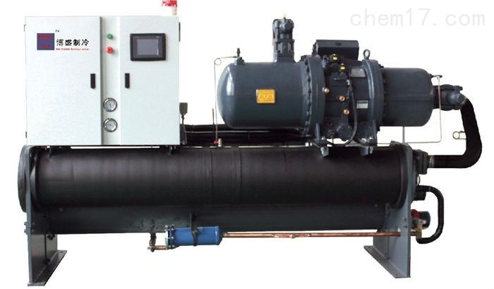 产品特点:螺杆工业冷水机是针对中大型制冷量需求领域的一款制冷设备